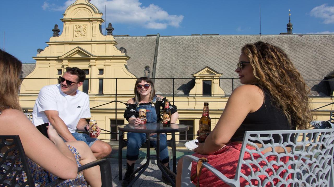 The Clock Inn Прага Экстерьер фото